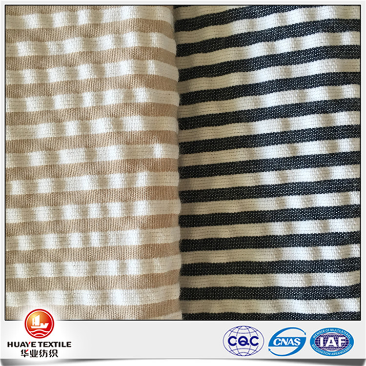 Yarn dyed 100 Cotton stripe seersucker fabric for shirt